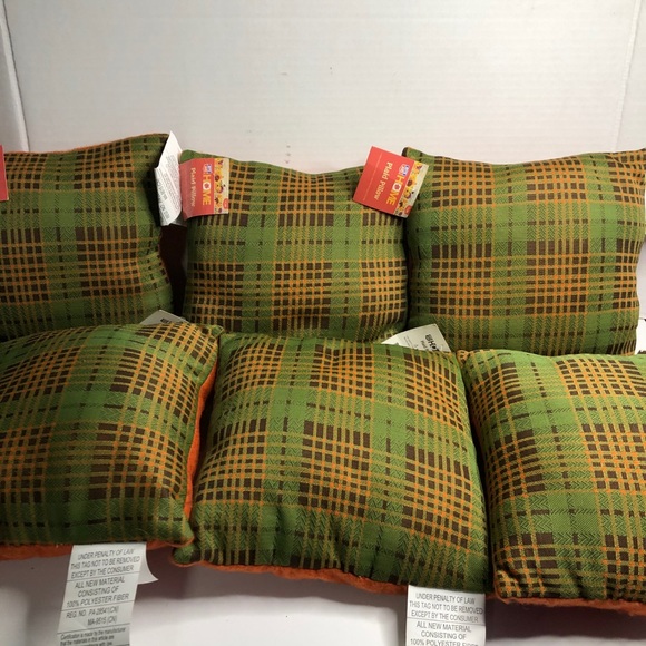 6x plaid pillows 10”x10”, value $48 - Picture 3 of 12